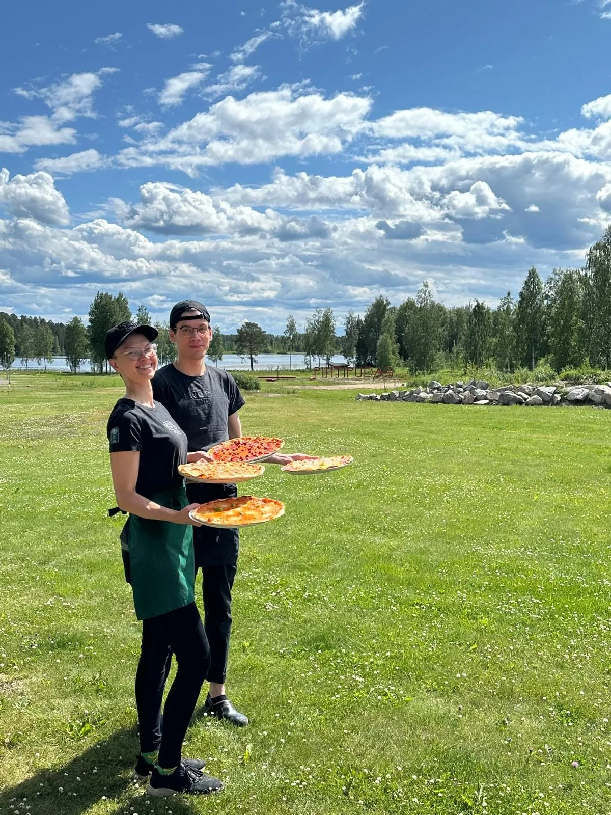 Uunituore pizza